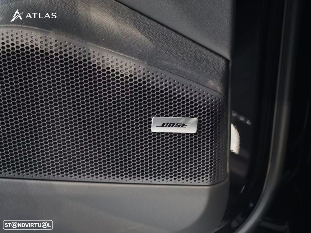 Porsche Macan Electric 4 - 19