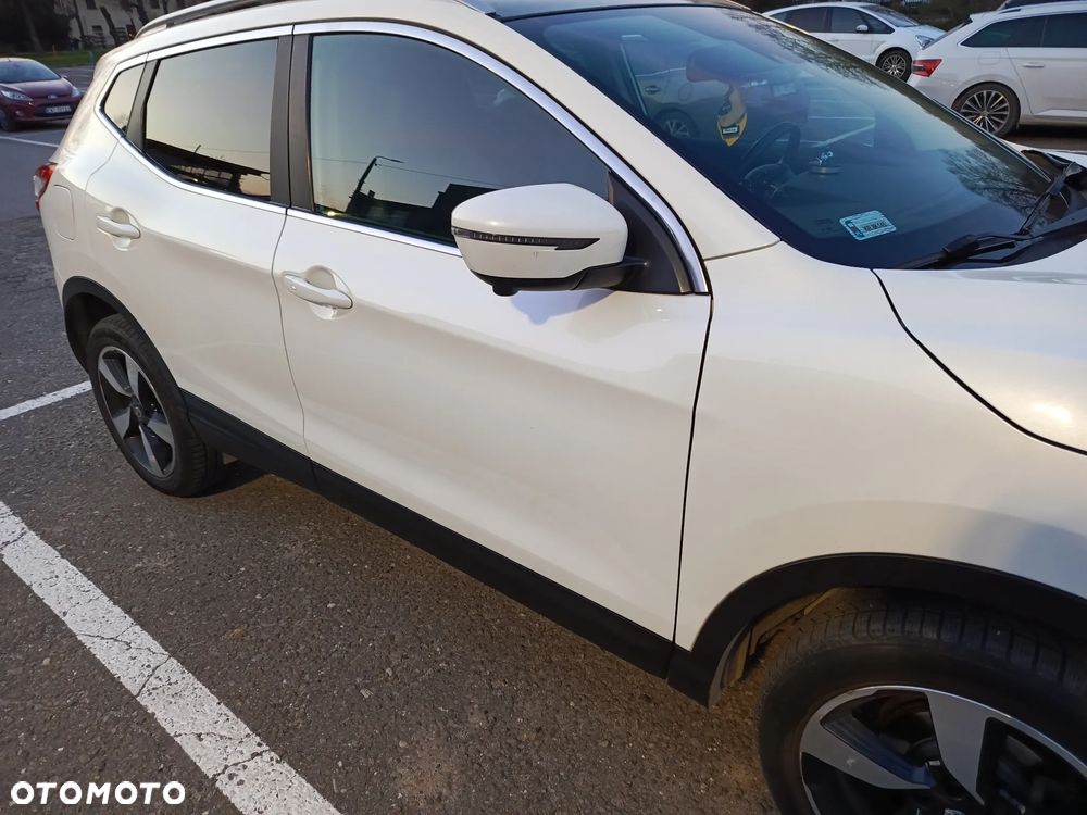Nissan Qashqai 1.6 DCi 4x4 Tekna EU6 - 32
