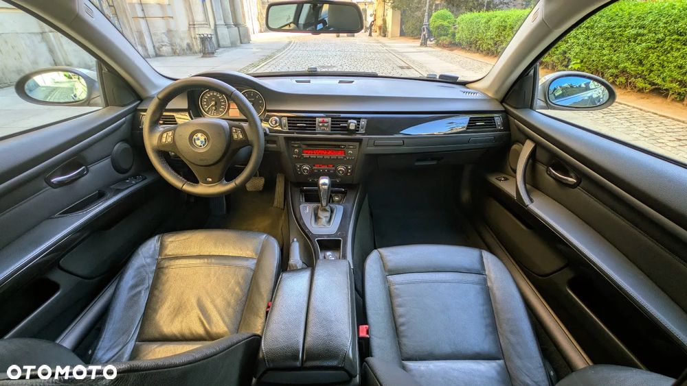 BMW Seria 3 320i - 16