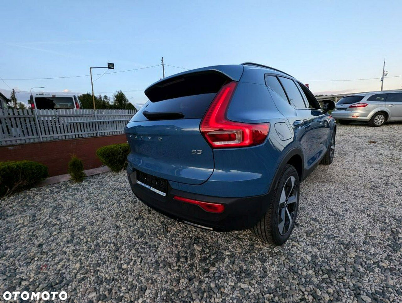 Volvo XC 40 B3 Plus Dark - 9