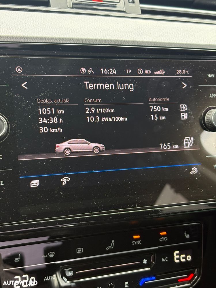 Volkswagen Passat - 11