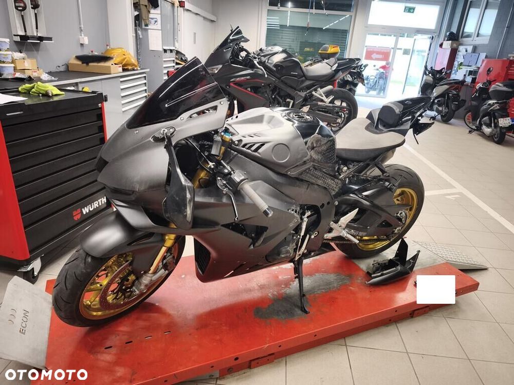 Honda CBR - 7