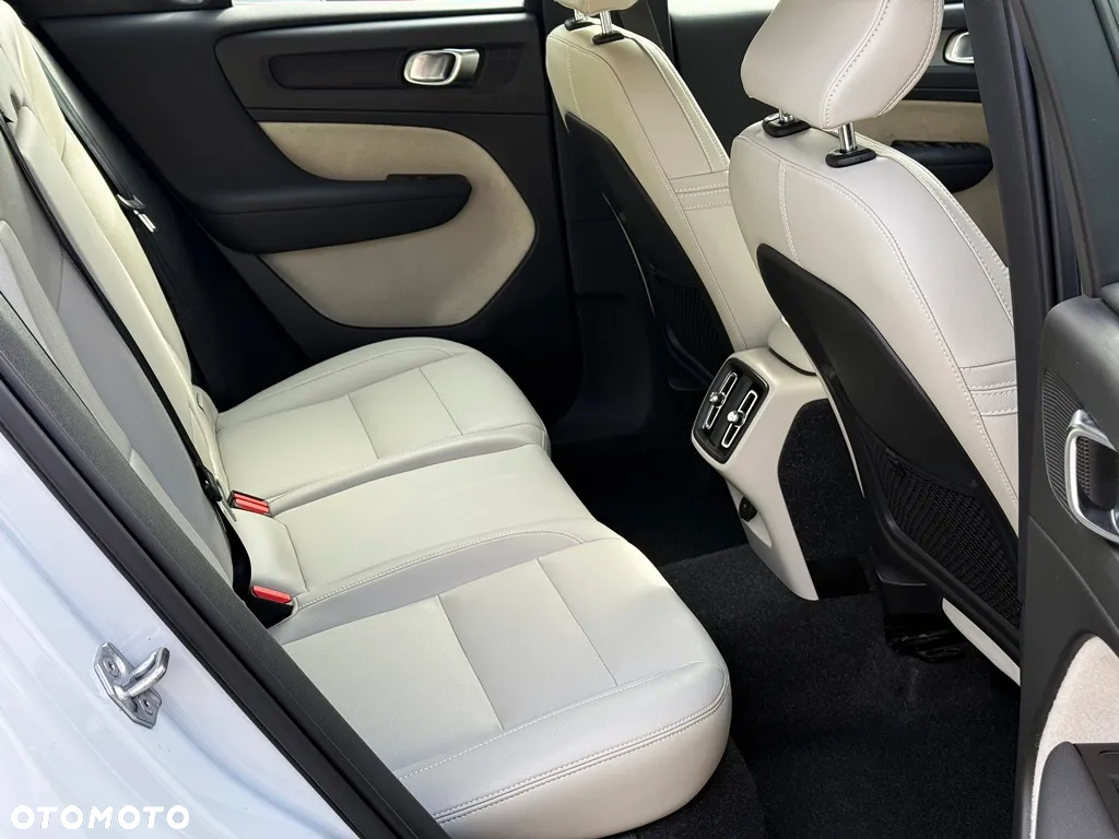 Volvo XC 40 T3 Inscription - 29