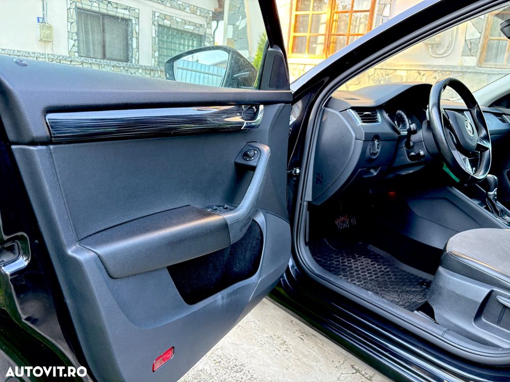 Skoda Octavia 2.0 TDI DSG Style - 8
