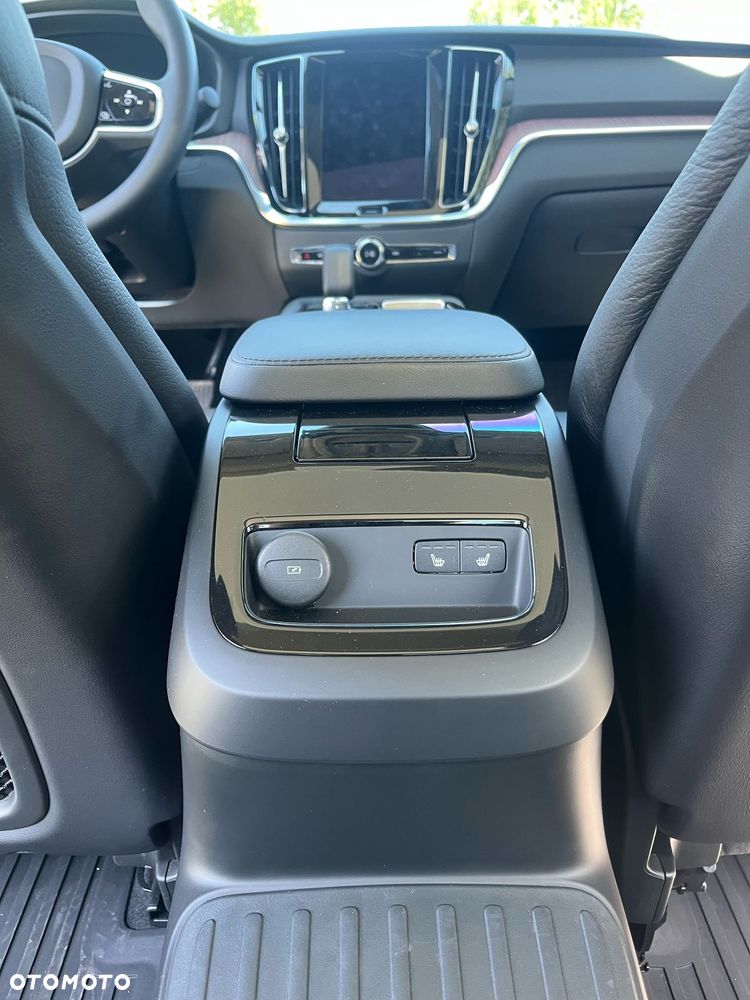 Volvo S60 T8 AWD Plug-In Hybrid Polestar Engineered - 32