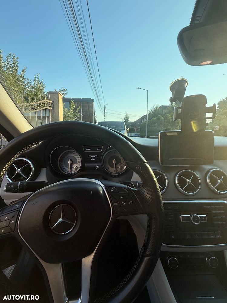 Mercedes-Benz CLA 200 - 8
