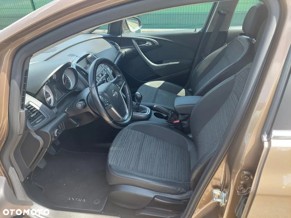 Opel Astra IV 1.4 T Executive - 8