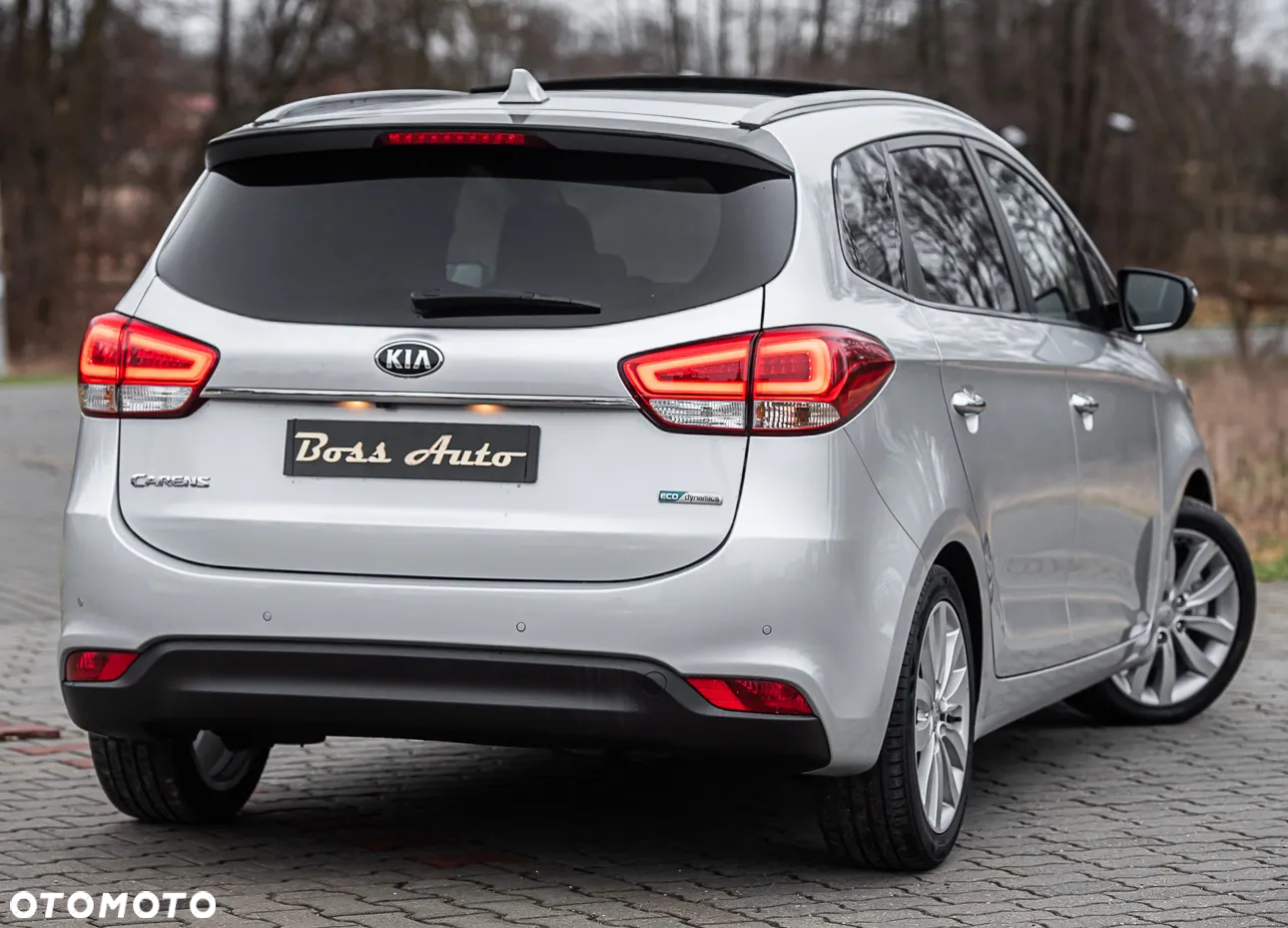 Kia Carens 1.7 CRDi Business Line 7os - 12