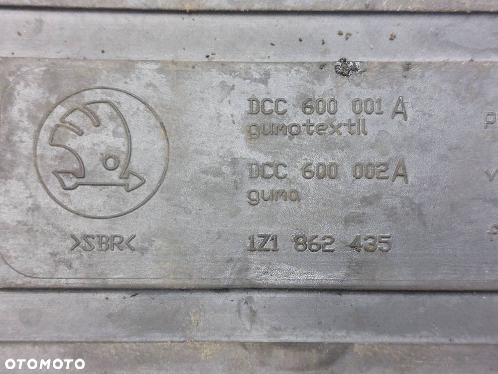 DYWANIKI KOMPLET SKODA OCTAVIA II 1Z1862452 1Z1862451 1Z1862435 - 8