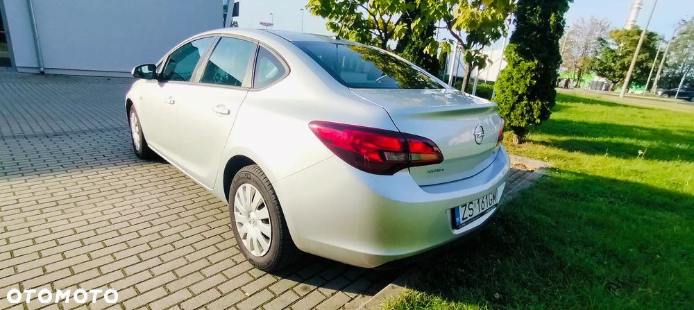 Opel Astra IV 1.6 Cosmo - 5