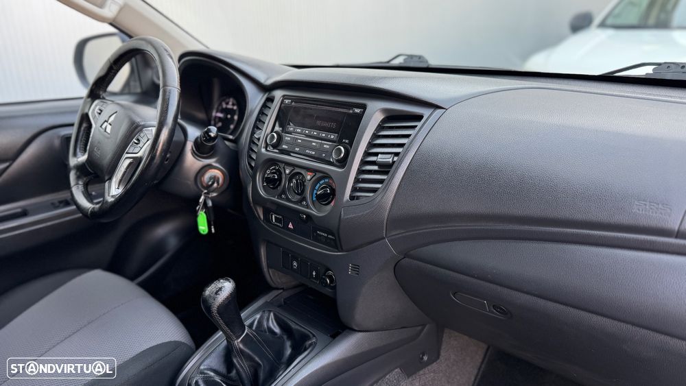 Mitsubishi L-200 Cabine dupla 4X2 - 19