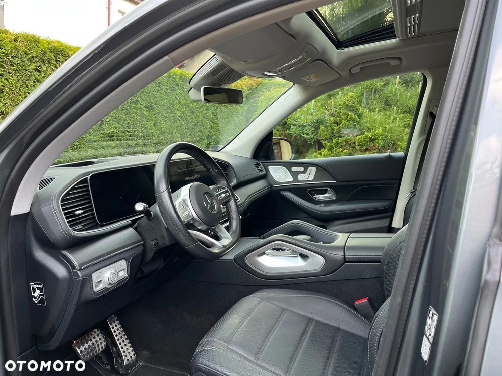 Mercedes-Benz GLS - 23
