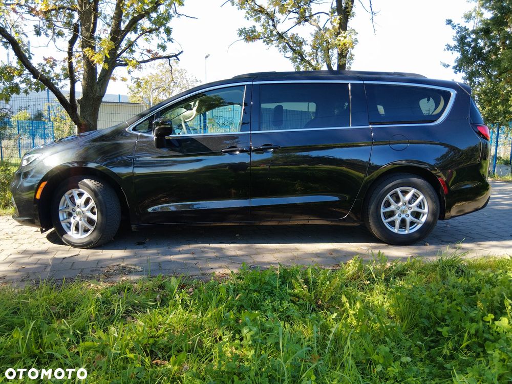Chrysler Pacifica - 6