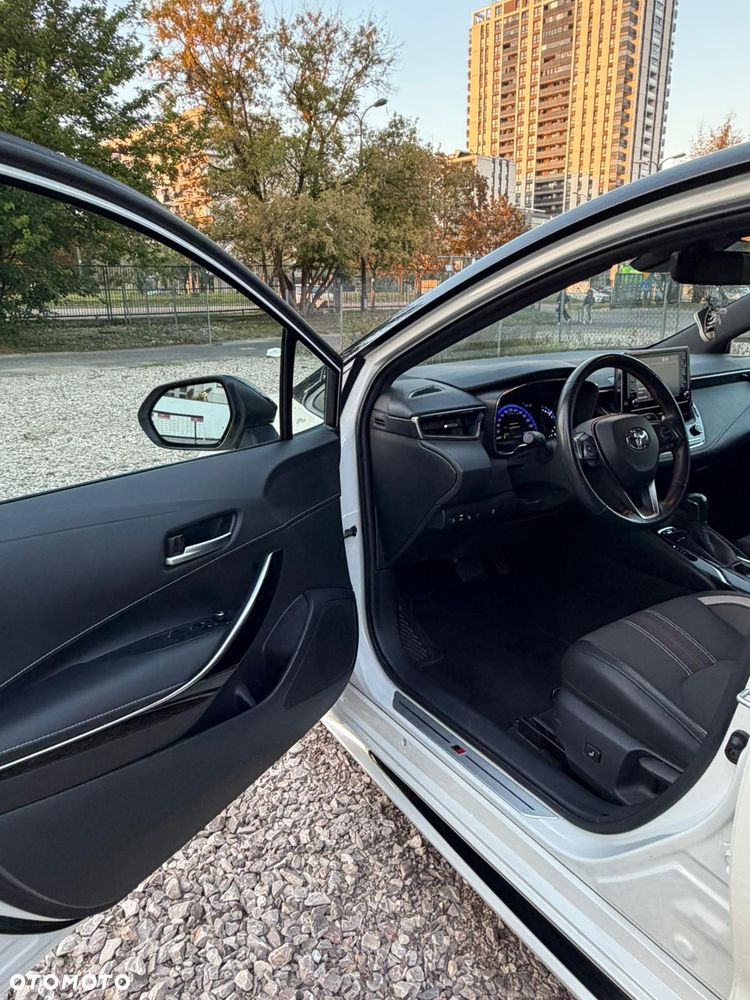 Toyota Corolla 2.0 Hybrid GR Sport - 8