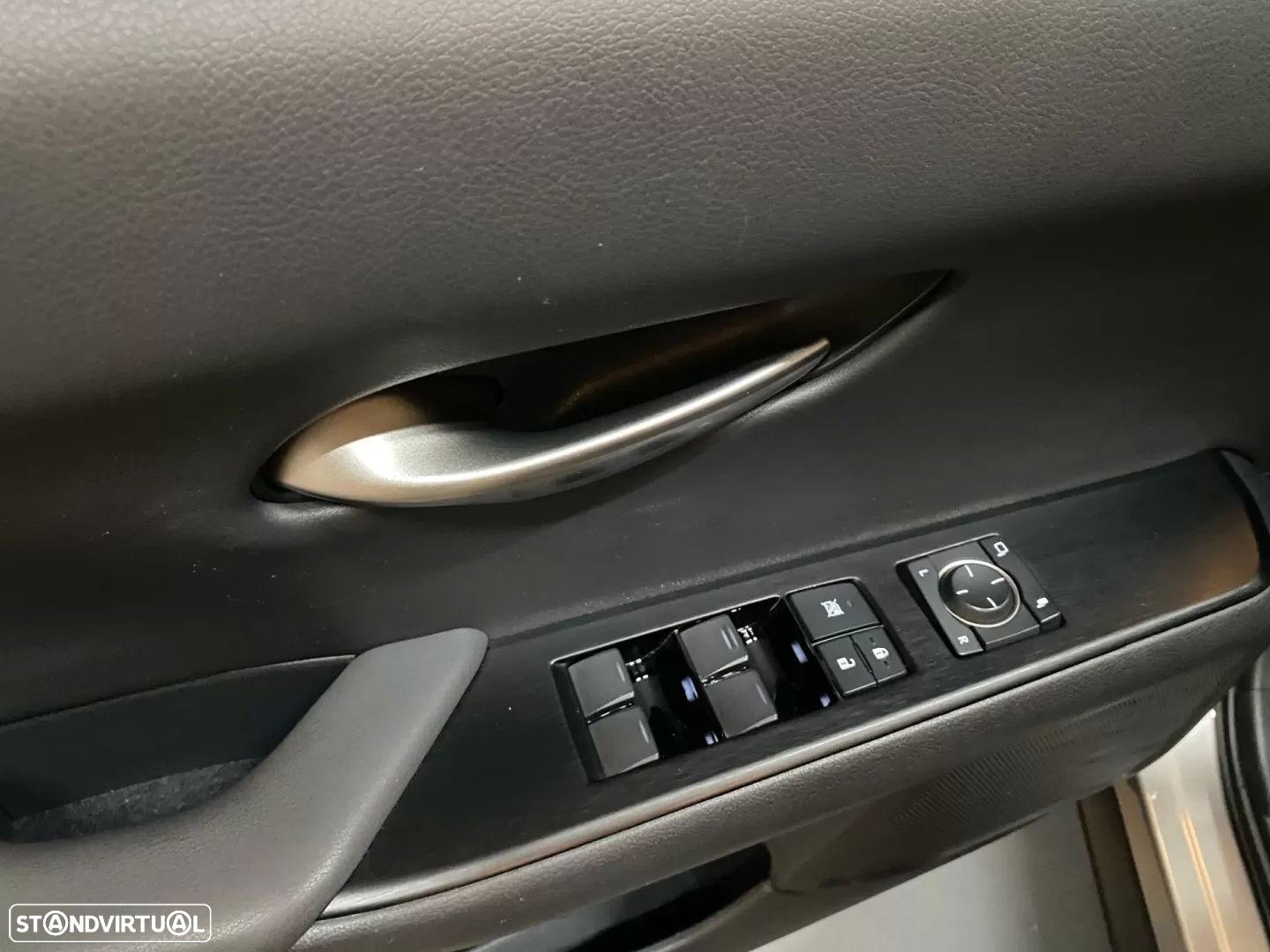 Lexus UX 250h F Sport+ - 16