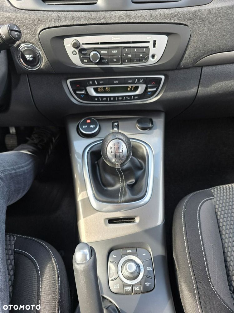 Renault Scenic 1.6 16V 110 Dynamique - 23