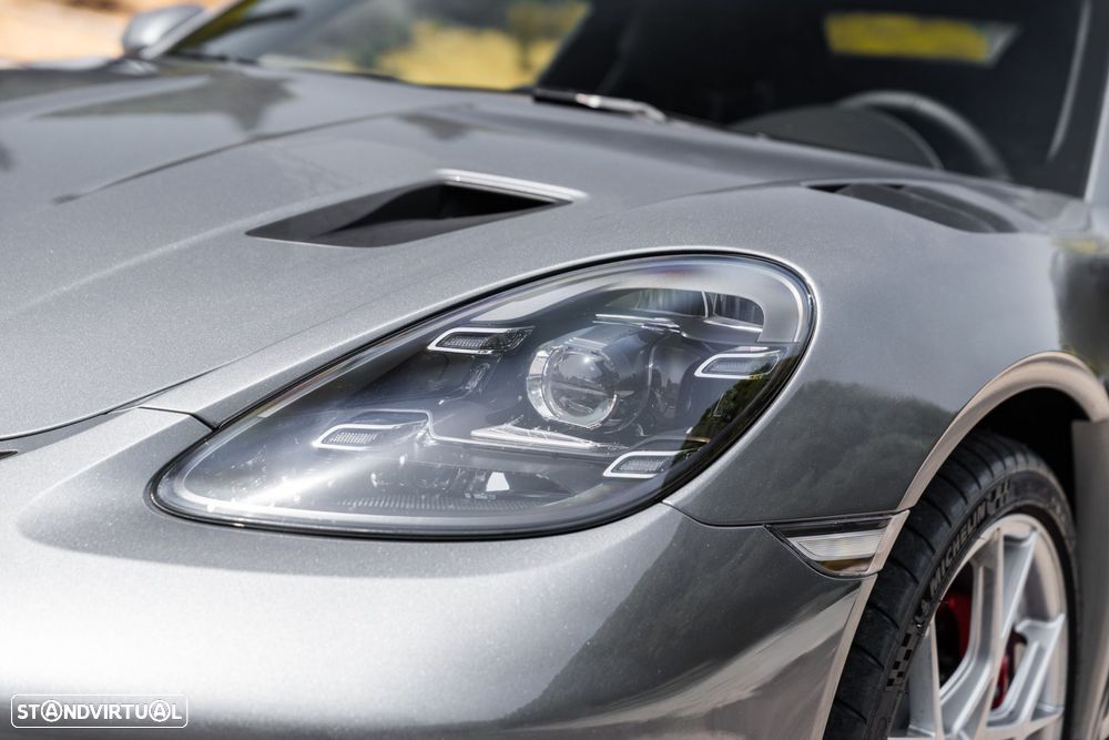 Porsche 718 Spyder RS - 7