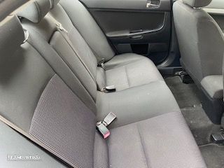 Mitsubishi Lancer 1.5 Invite - 6