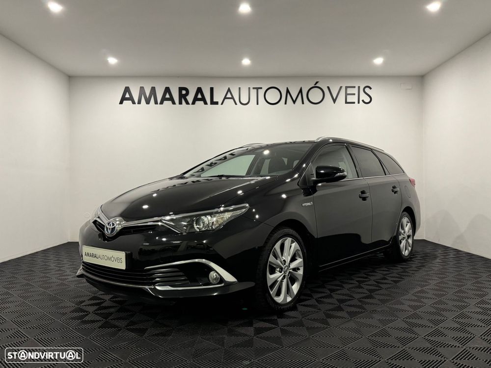 Toyota Auris Touring Sports 1.8 HSD Comfort +P.Techno+P.Sport - 2