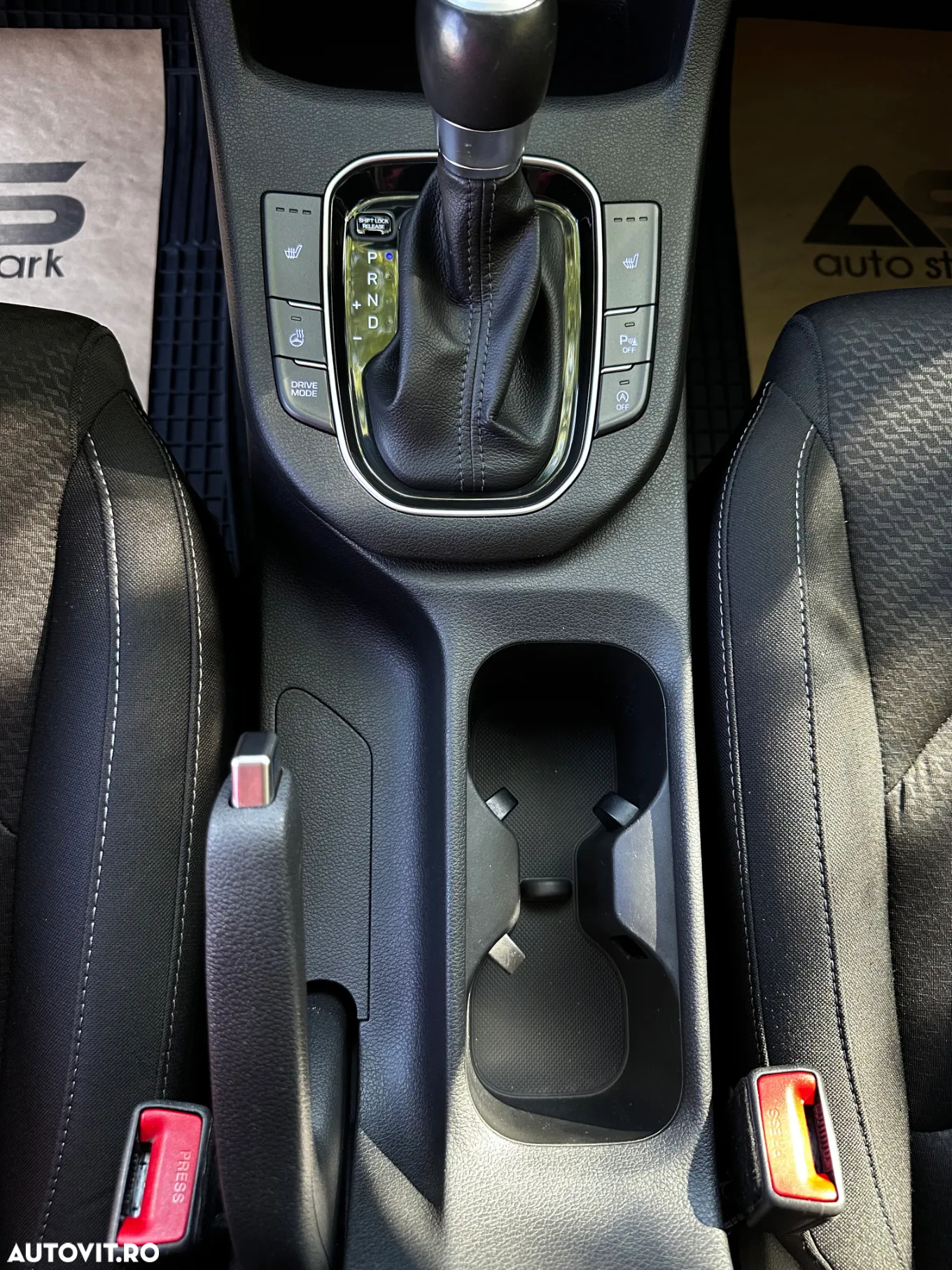 Hyundai i30 Kombi 1.6 CRDI DCT Premium - 33