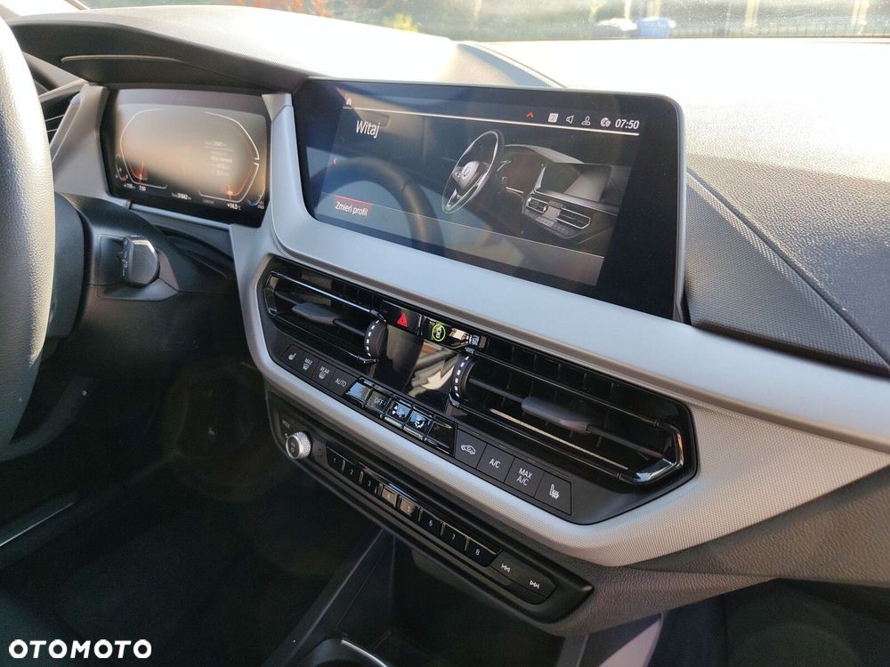 BMW Seria 1 118i Advantage - 29
