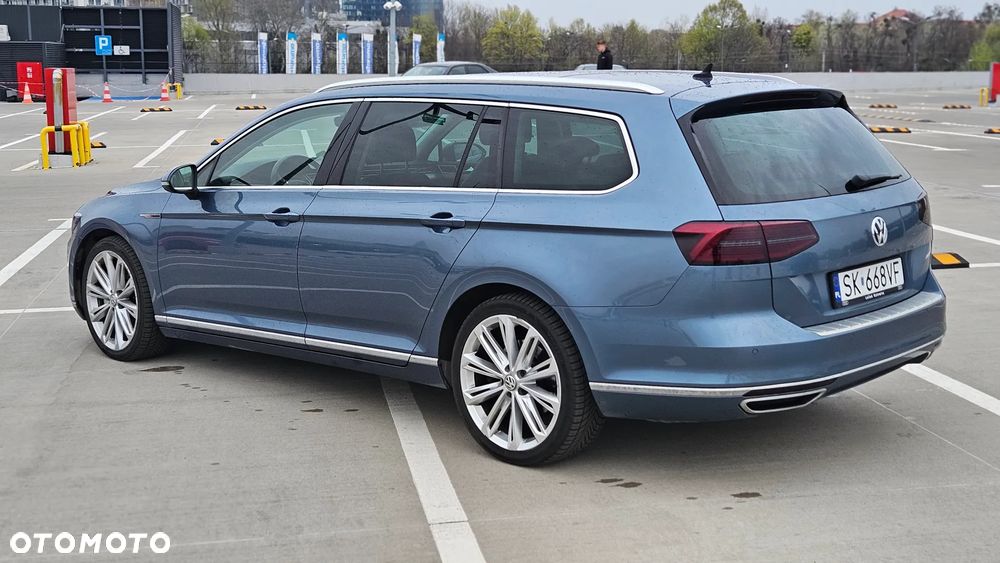 Volkswagen Passat - 2