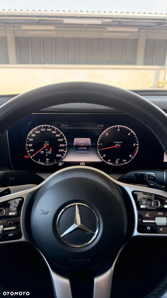Mercedes-Benz Klasa E 400 d 4Matic 9G-TRONIC - 21