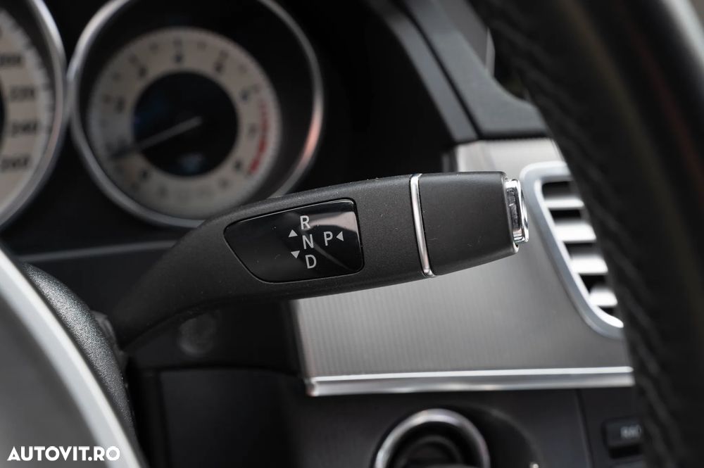 Mercedes-Benz E 200 7G-TRONIC - 25