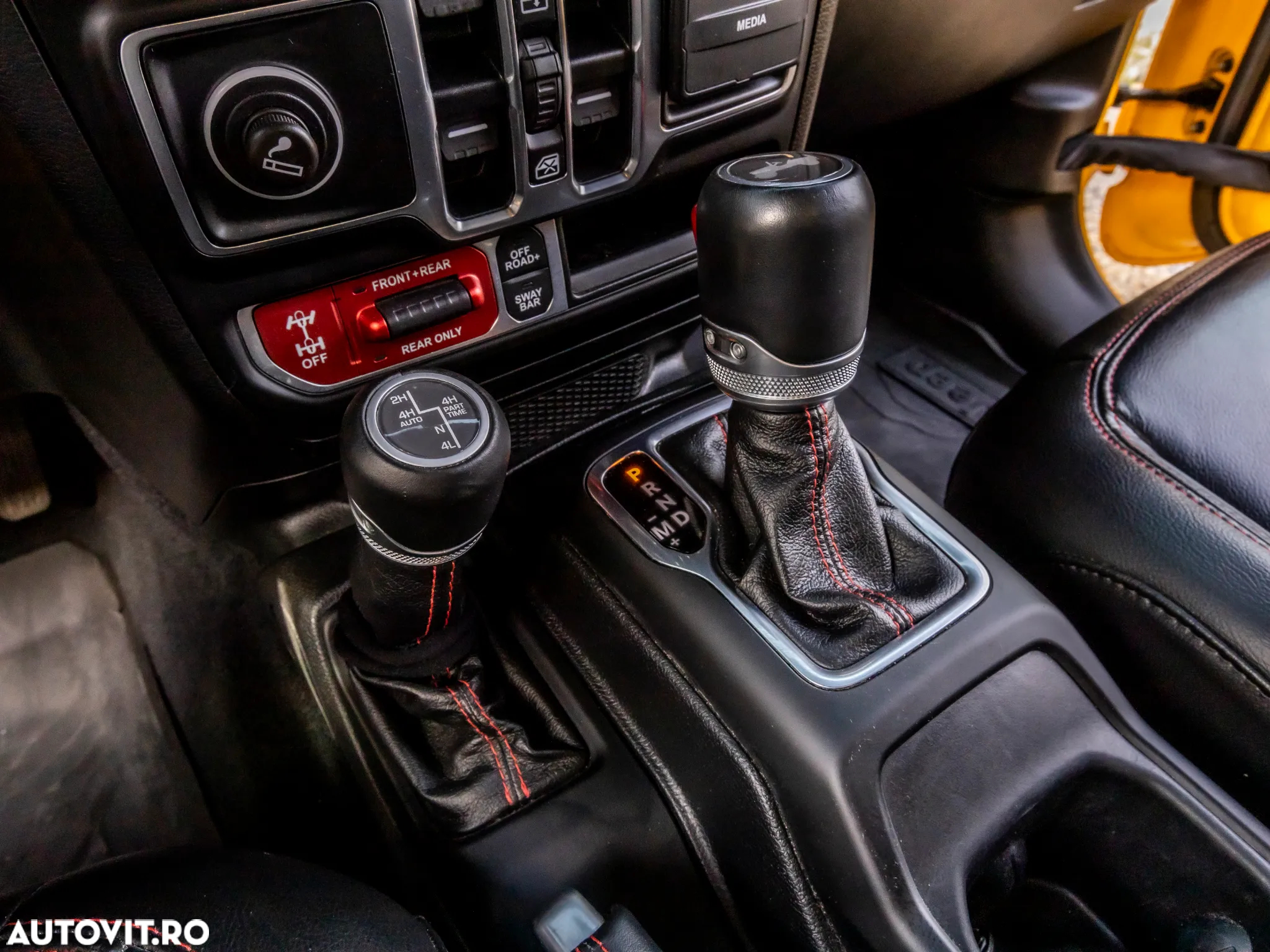 Jeep Wrangler Unlimited 2.0 Turbo AT8 Rubicon - 24