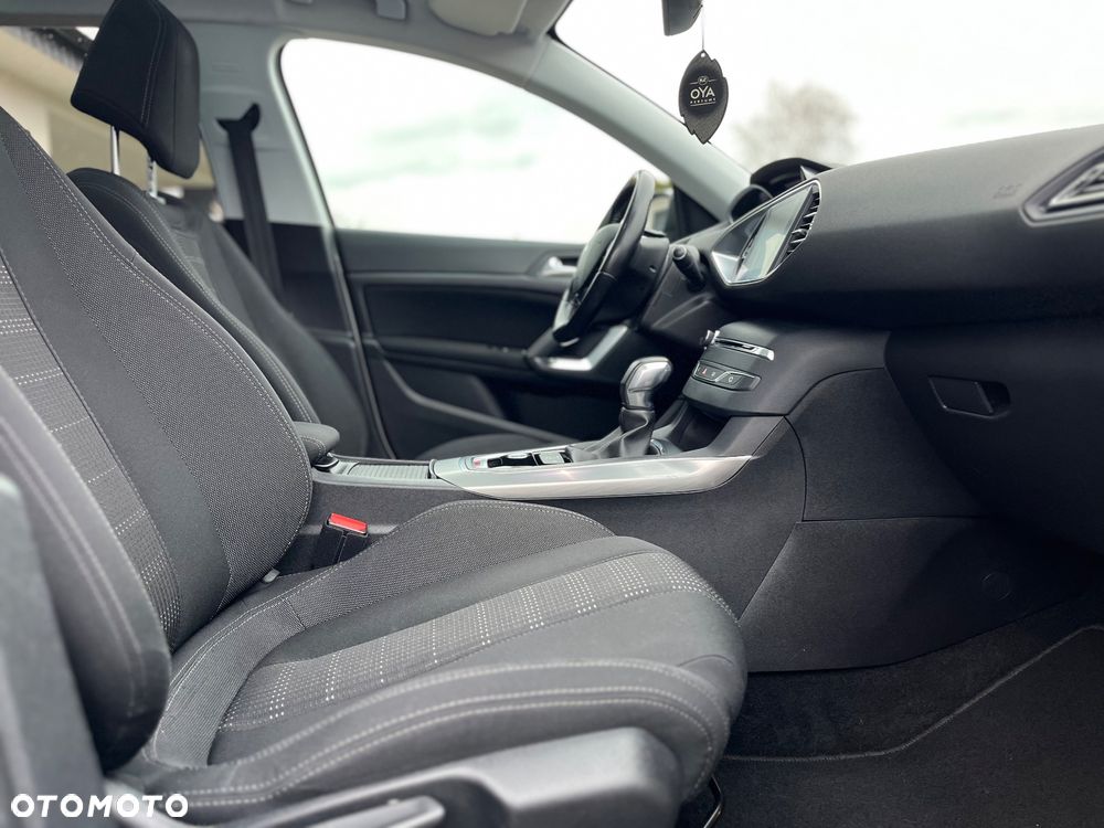 Peugeot 308 BlueHDi 150 Automatik Stop & Start Allure - 28