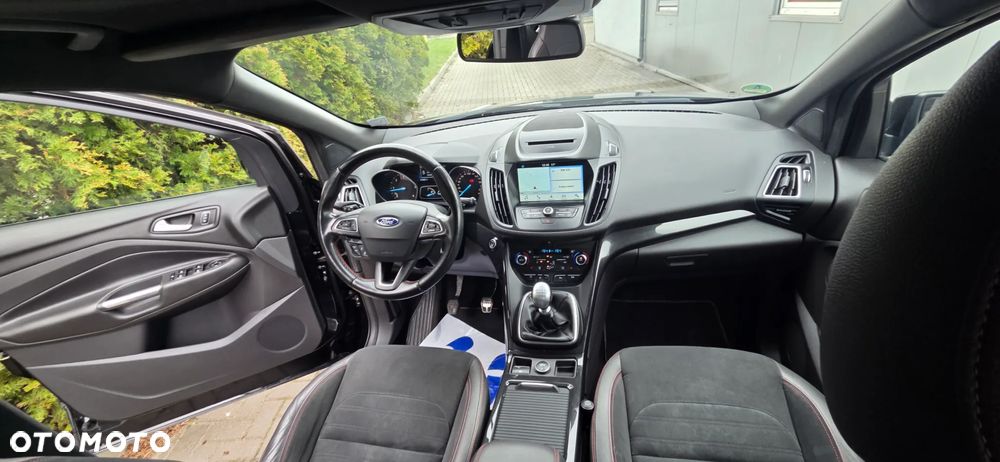 Ford Kuga 2.0 TDCi 4WD Titanium Plus - 37