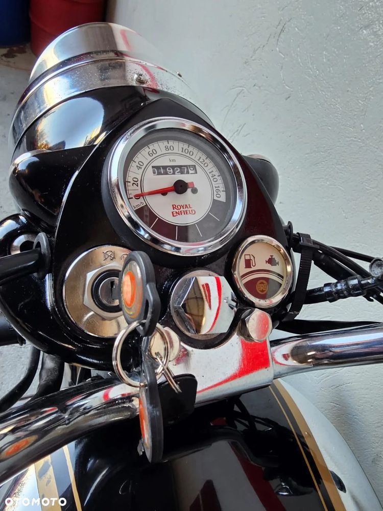 Royal Enfield Classic - 9