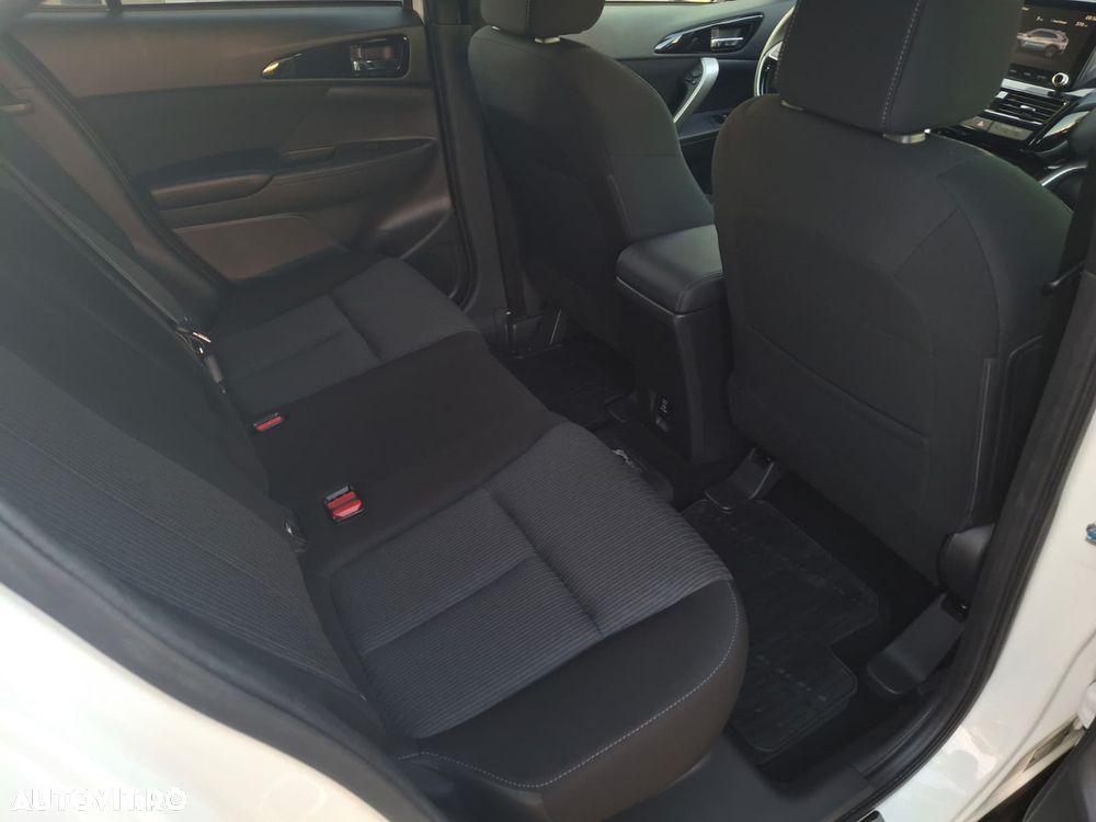 Mitsubishi Eclipse-Cross - 13