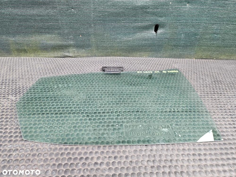 Szyba Szyby Boczna Drzwi Tyl Tylna AUDI A4 B6 B7 Sedan 06r - 12
