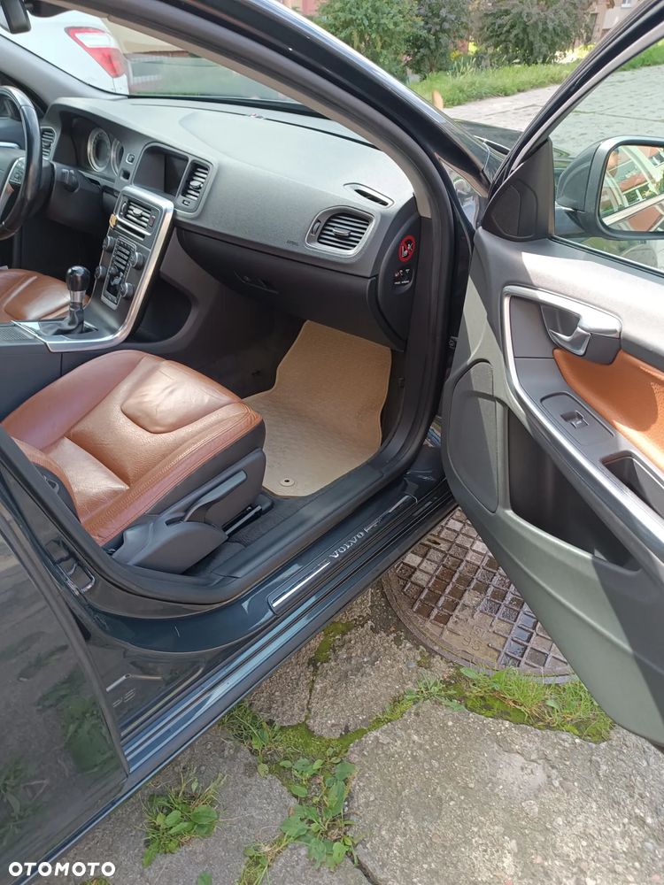 Volvo S60 DRIVe - 11