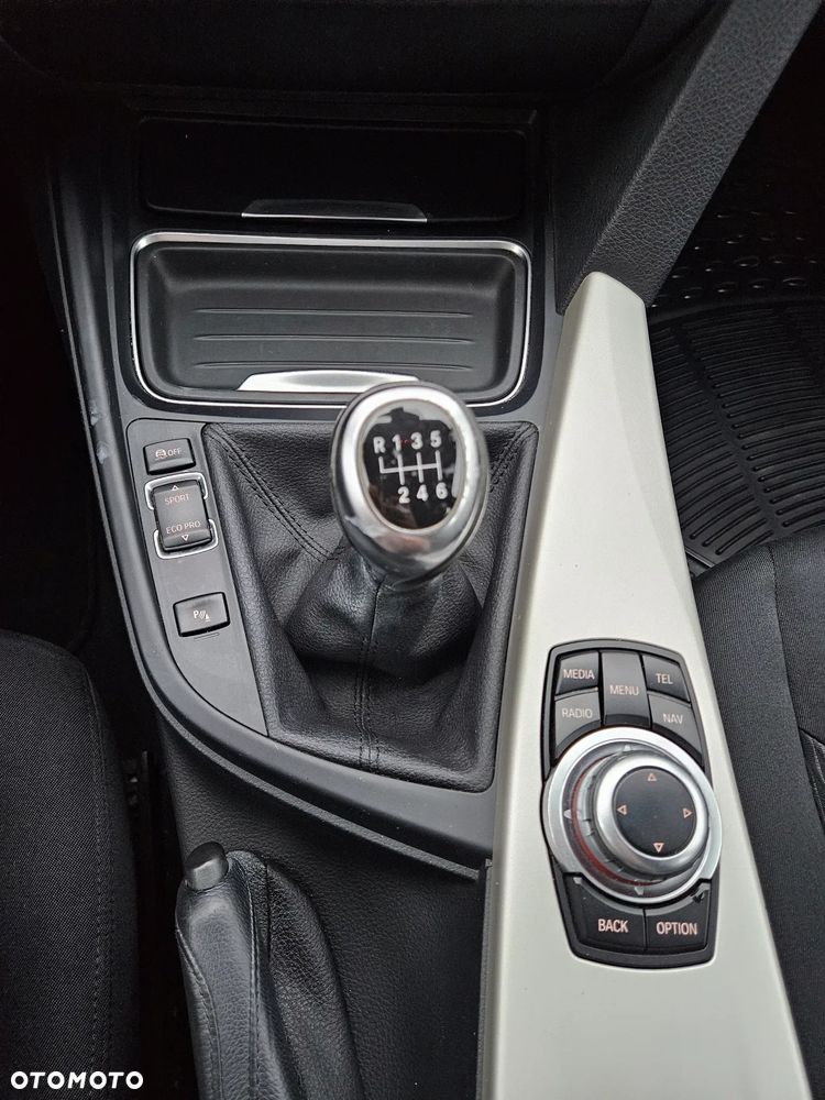 BMW Seria 3 318d Blue Performance - 8