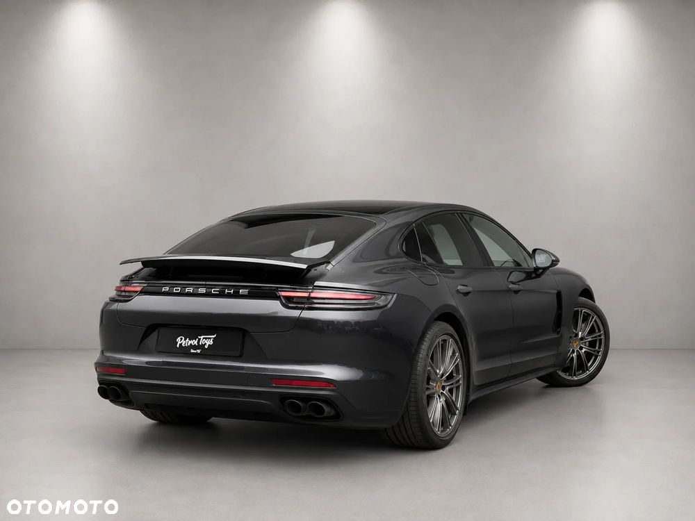 Porsche Panamera 4 - 3