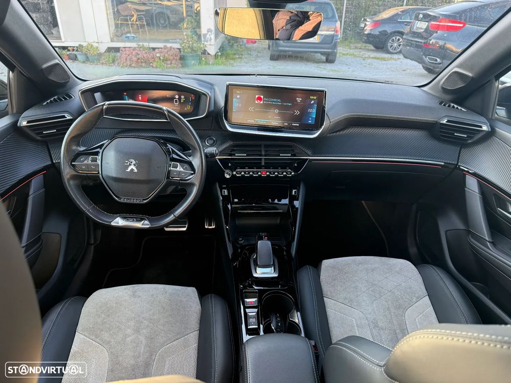 Peugeot e-208 GT Pack - 8
