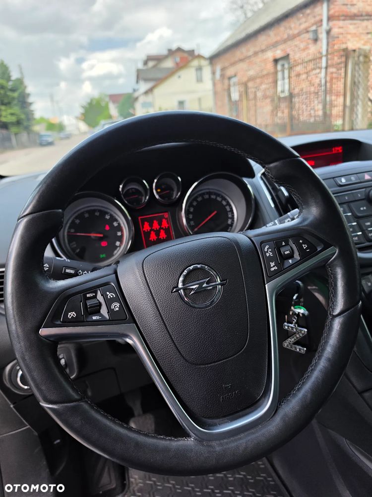 Opel Zafira 1.6 T SIDI Cosmo S&S - 34