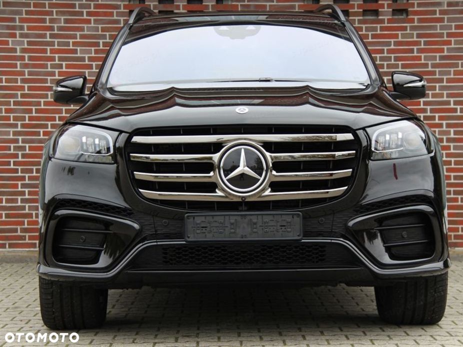 Mercedes-Benz GLS - 2
