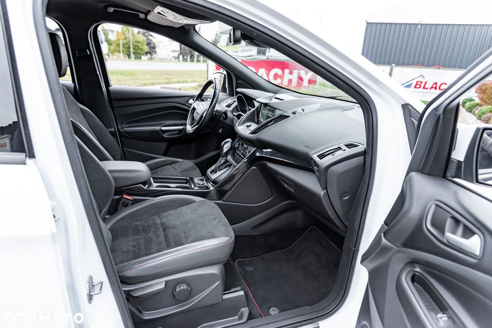 Ford Kuga 2.0 TDCi 4x4 ST-Line - 23