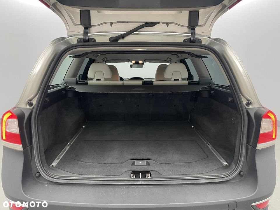 Volvo XC 70 - 4
