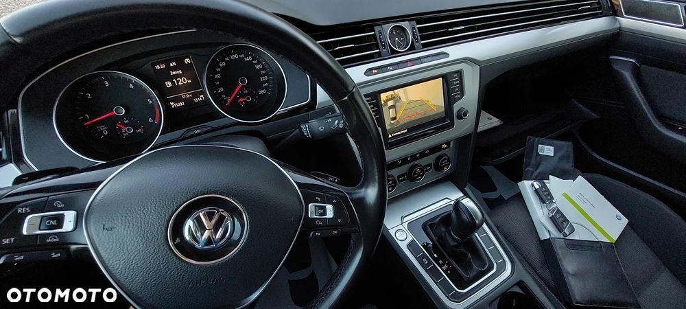 Volkswagen Passat 1.6 TDI SCR DSG Comfortline - 31