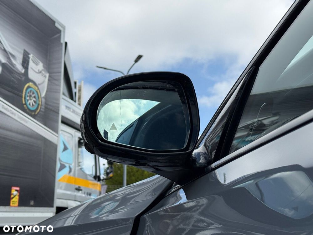 Mercedes-Benz Klasa E - 12