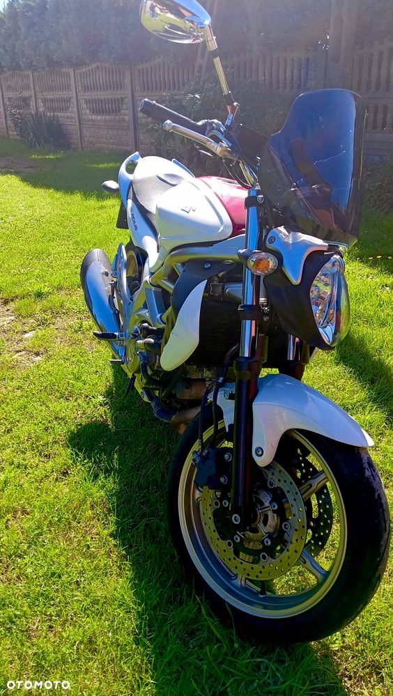 Suzuki Gladius - 3
