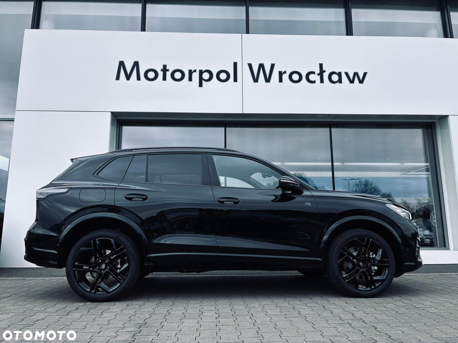 Volkswagen Tiguan - 8