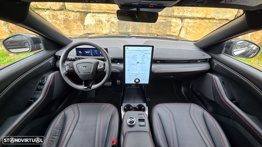 Ford Mustang Mach-E AWD PREMIUM - 11