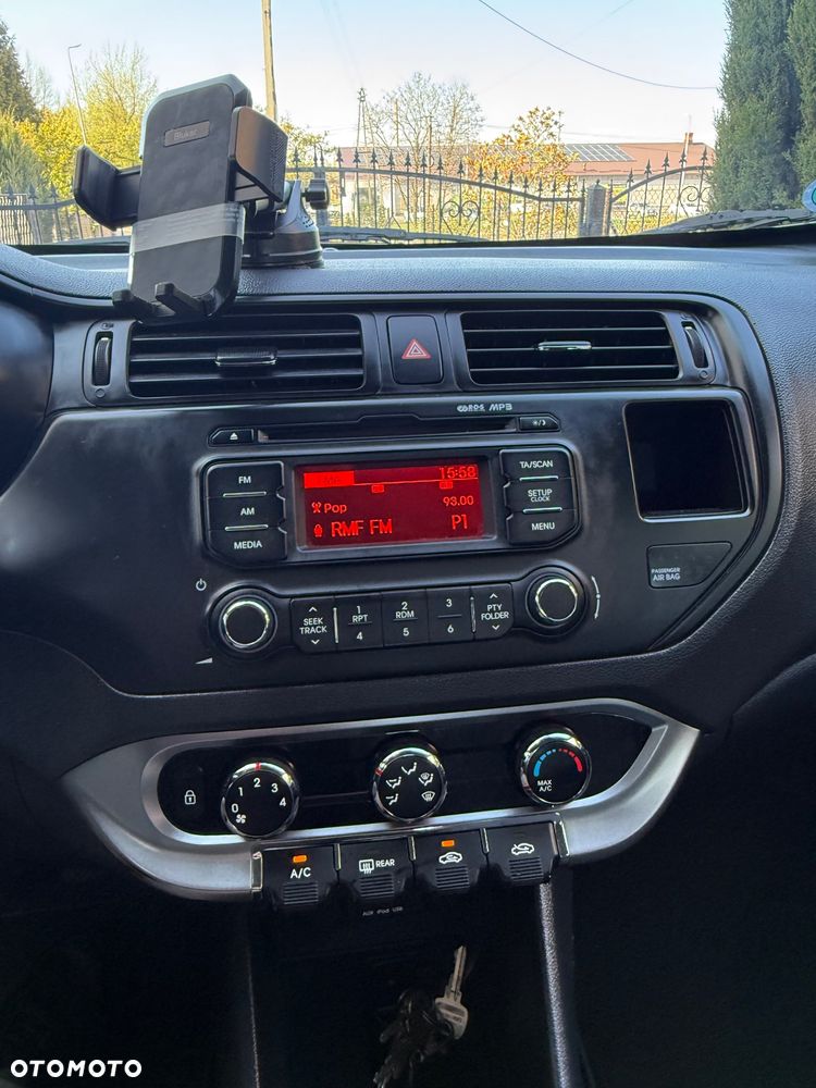 Kia Rio 1.4 Spirit - 23