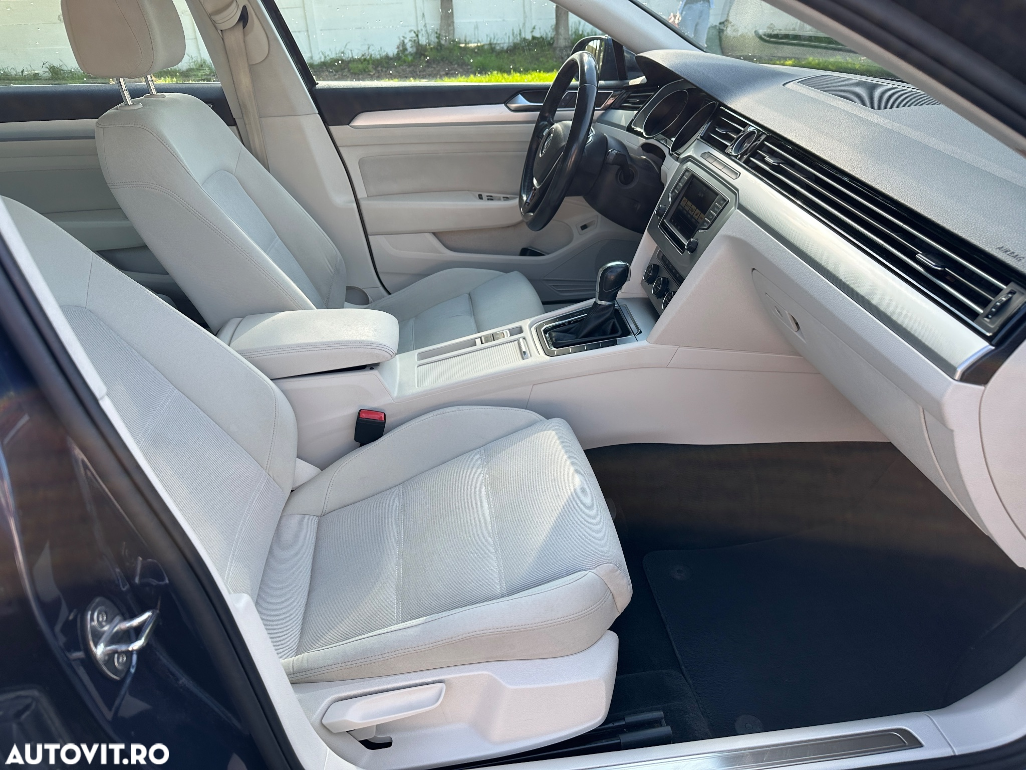 Volkswagen Passat Variant 2.0 TDI DSG (BlueMotion Technology) Highline - 20