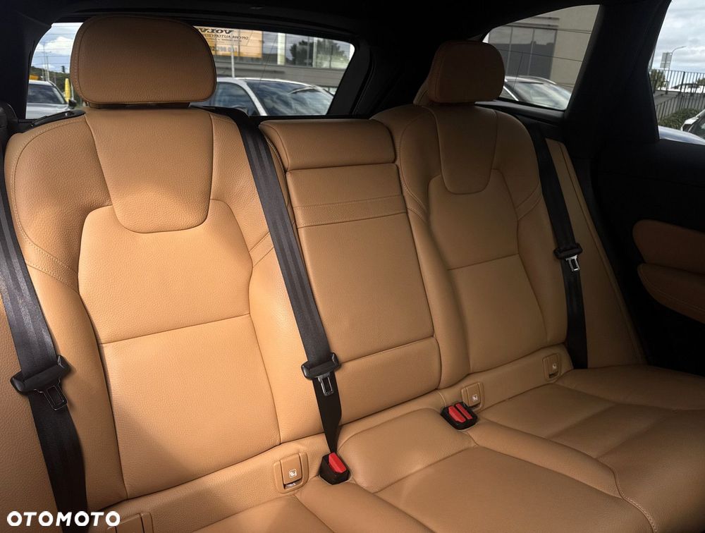 Volvo XC 60 - 30